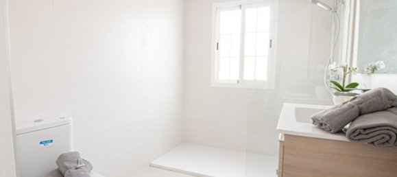 1 bedroom Apartment in Marbella, Spain No. 631 17