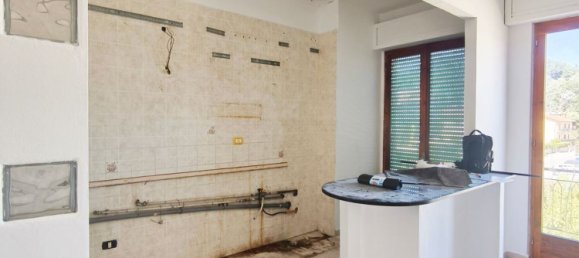 4 rooms Apartment in Città di Castello, Italy No. 306849 2