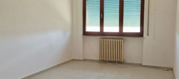 4 rooms Apartment in Città di Castello, Italy No. 306849 4