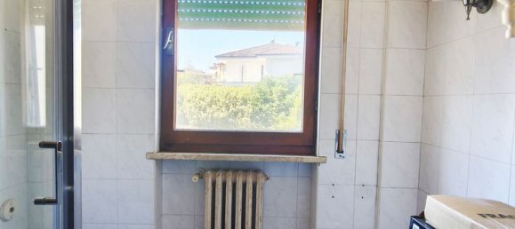 4 rooms Apartment in Città di Castello, Italy No. 306849 10