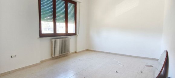 4 rooms Apartment in Città di Castello, Italy No. 306849 7