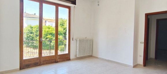4 rooms Apartment in Città di Castello, Italy No. 306849 6