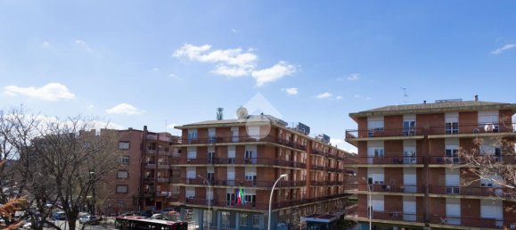 2 bedrooms Apartment in Rome, Italy No. 60612 30