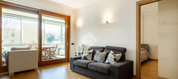 2 bedrooms Apartment in Rome, Italy No. 60612 5