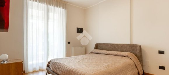 2 bedrooms Apartment in Rome, Italy No. 60612 18