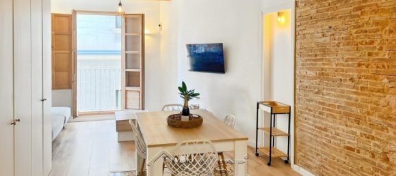 2 bedrooms Apartment in Ciutat Vella, Spain No. 67911 2