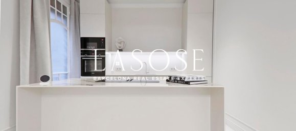 Apartamento de 4 dormitorios en Eixample, Spain No. 58657 9