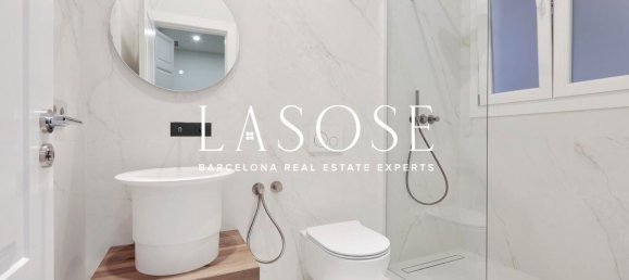 Apartamento de 4 dormitorios en Eixample, Spain No. 58657 51