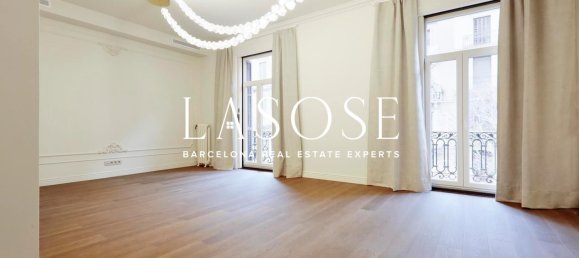 Apartamento de 4 dormitorios en Eixample, Spain No. 58657 43