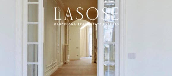 Apartamento de 4 dormitorios en Eixample, Spain No. 58657 58