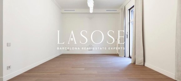 Apartamento de 4 dormitorios en Eixample, Spain No. 58657 39