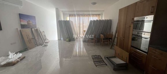 2 غرف نوم طابقين في Fgura, Malta رقم 8181 9