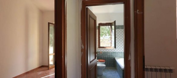 Apartamento de 4 habitaciónes en Torrita di Siena, Italy No. 60230 13