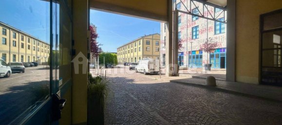 2 bedrooms Apartment in Milan, Italy No. 257500 20