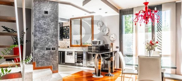 Квартира с 3 комнатами в Каронно Пертузелла, Италия № 29256 2