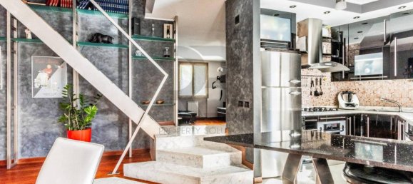 Квартира с 3 комнатами в Каронно Пертузелла, Италия № 29256 7