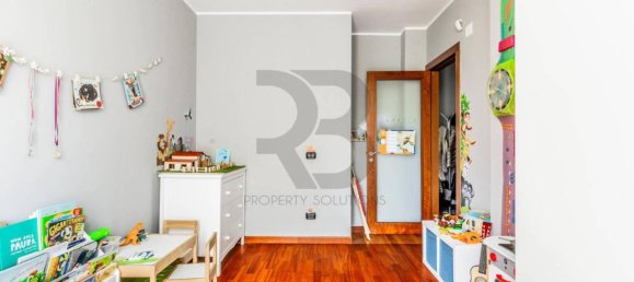 Квартира с 3 комнатами в Каронно Пертузелла, Италия № 29256 10