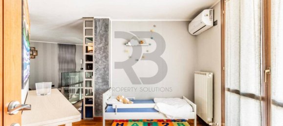 Квартира с 3 комнатами в Каронно Пертузелла, Италия № 29256 13