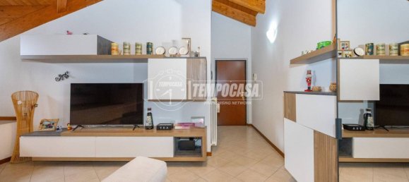 2 Schlafzimmer Wohnung in Gessate, Italy, Nr. 319929 2