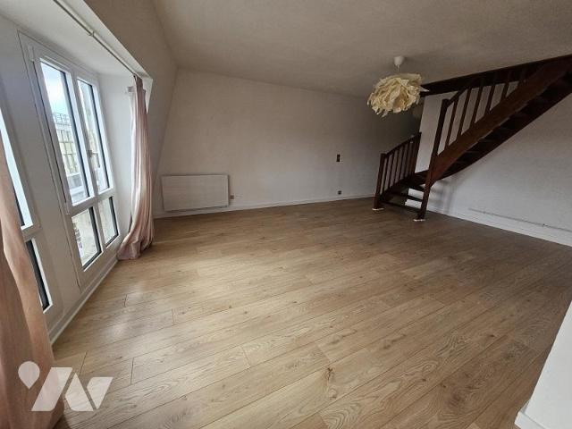 Дуплекс с 2 спальнями в Лилль, Франция № 335551