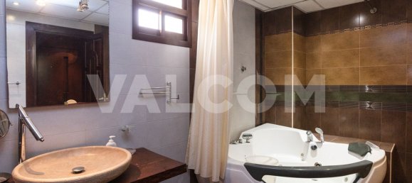 6 bedrooms Villa in Al Jafiliya, UAE No. 12809 16