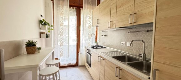 3 bedrooms Apartment in Rome, Italy No. 345234 13
