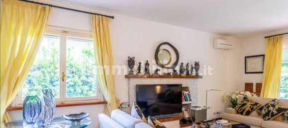 6 bedrooms Villa in Forte dei Marmi, Italy No. 325619 9