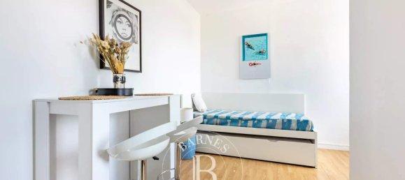 Studio in Paris, France, Nr. 325158 2