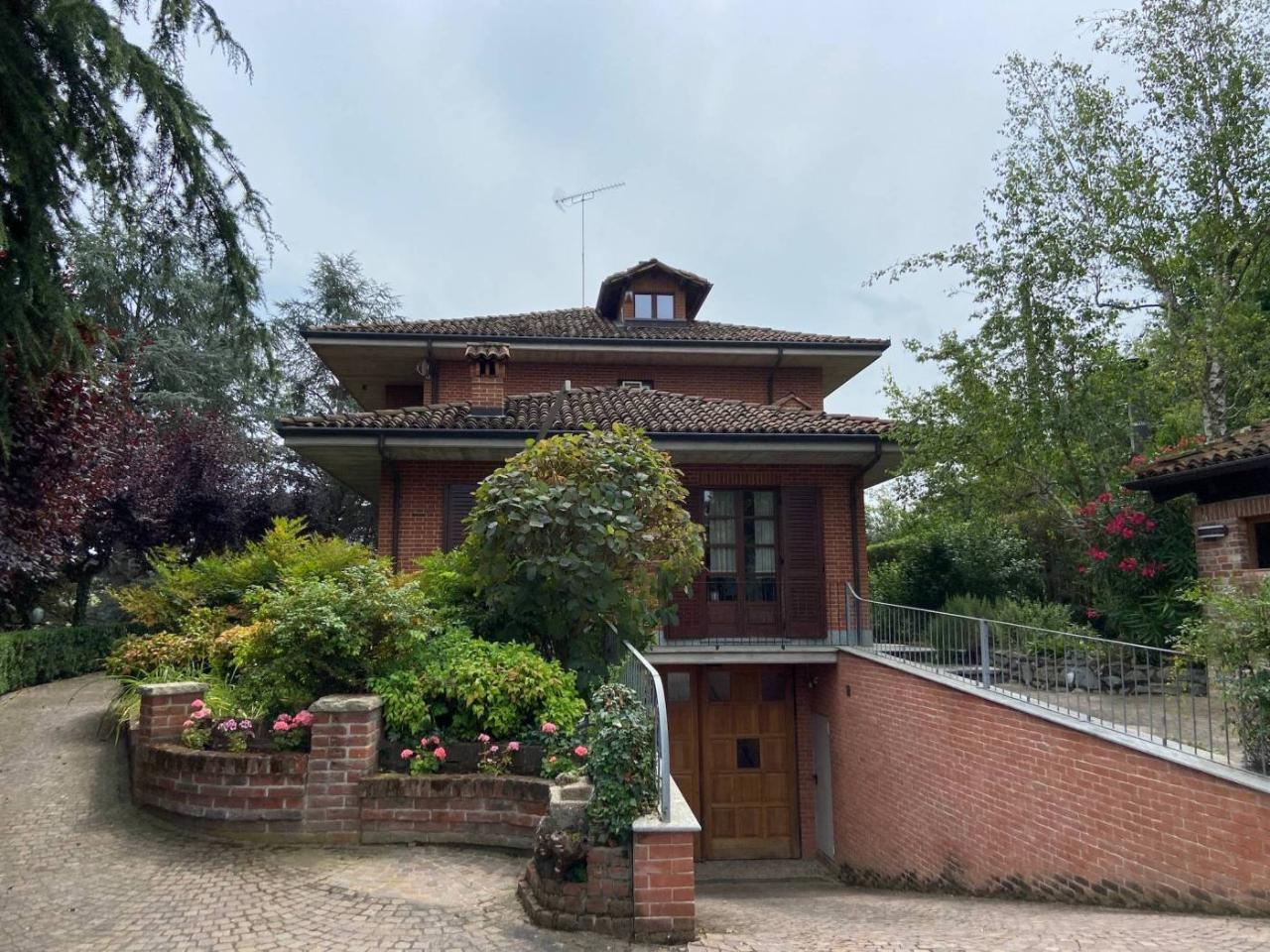 7 rooms Villa in Celle Enomondo, Italy No. 121733