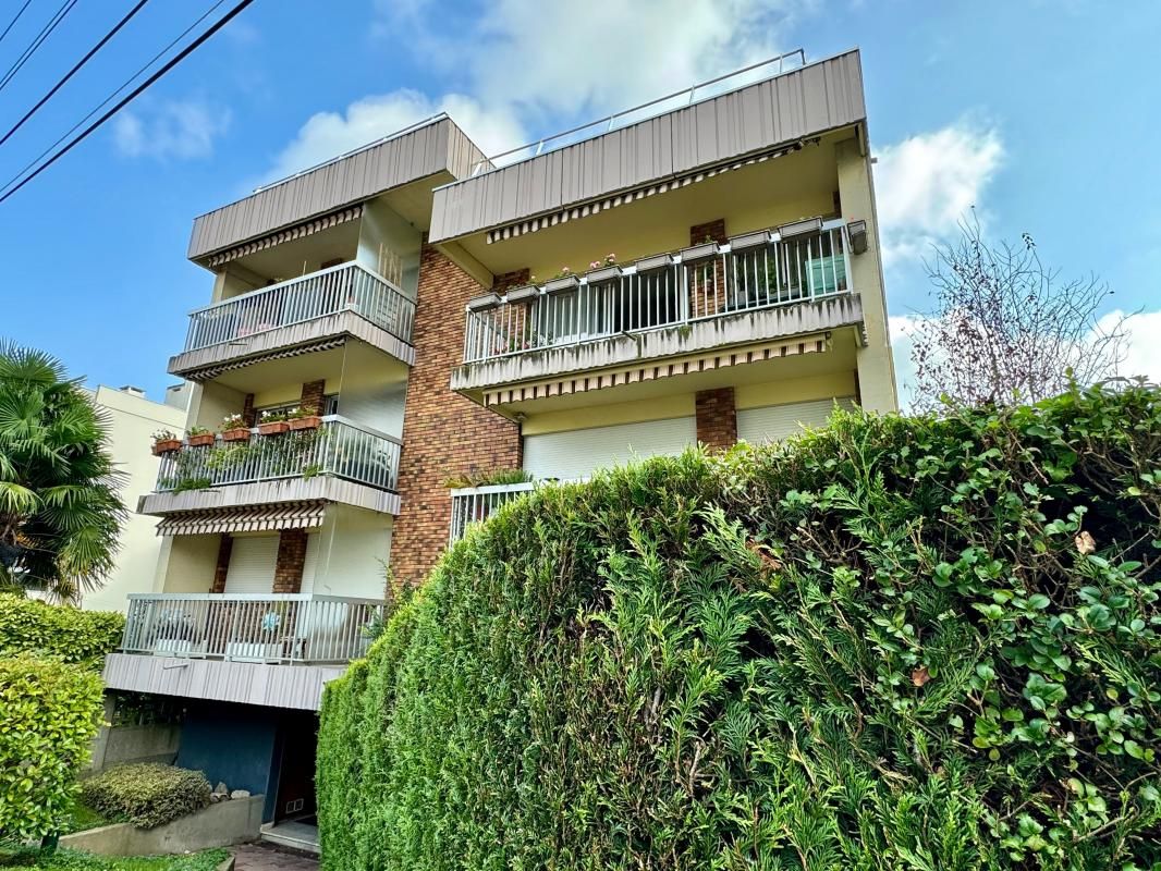 2 غرف نوم شقة في Fontenay-aux-Roses, France رقم 178535