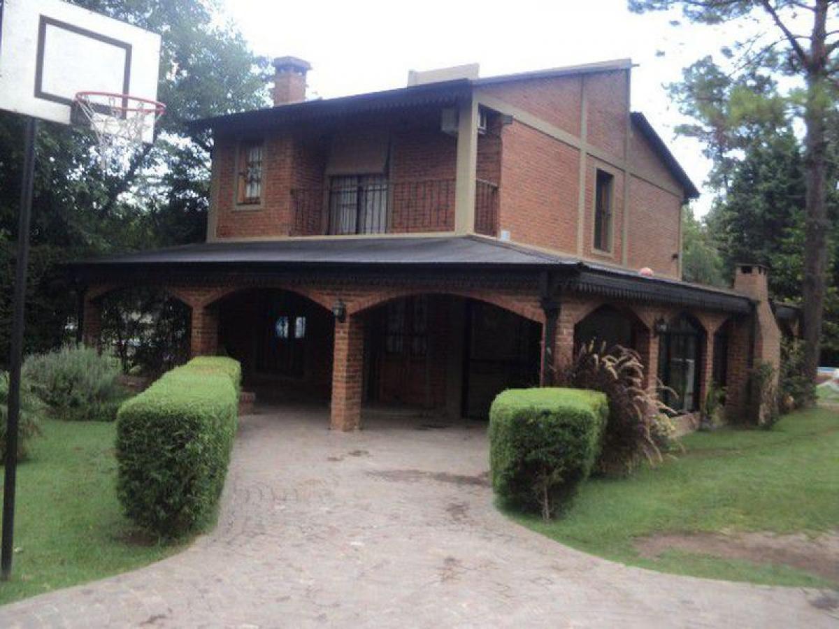 4 bedrooms House in Moreno, Argentina No. 76103