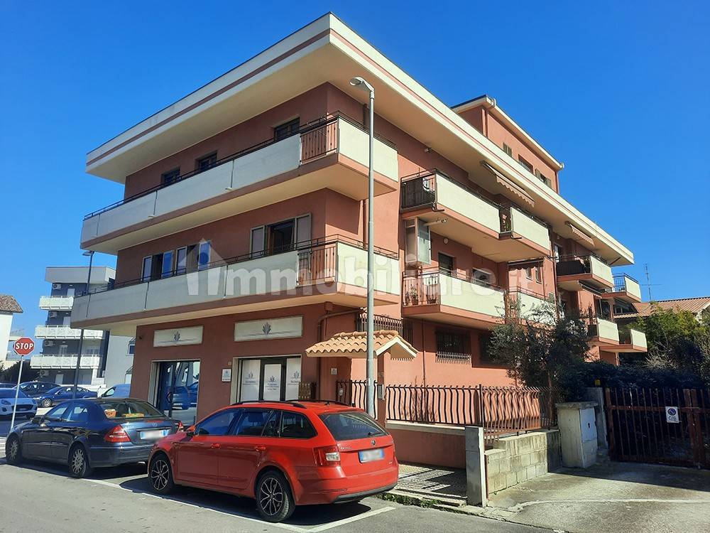 3 bedrooms Apartment in Alba Adriatica, Italy No. 64594