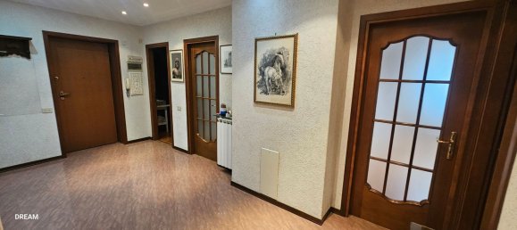 Квартира с 4 комнатами в Триест, Италия № 94230 2