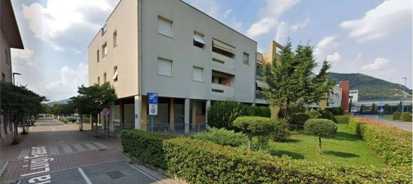5 rooms Commercial property in Brescia, Italy No. 282095 4