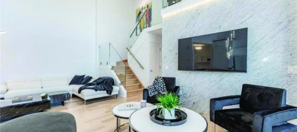 2 bedrooms Condo in Hamilton, Canada No. 983 2