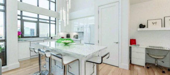 2 bedrooms Condo in Hamilton, Canada No. 983 3