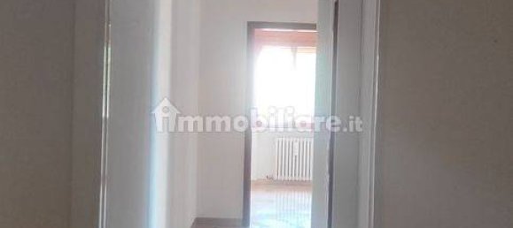 2 Schlafzimmer Wohnung in Taranto, Italy, Nr. 68953 3