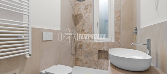2 bedrooms Apartment in Milan, Italy No. 324881 16