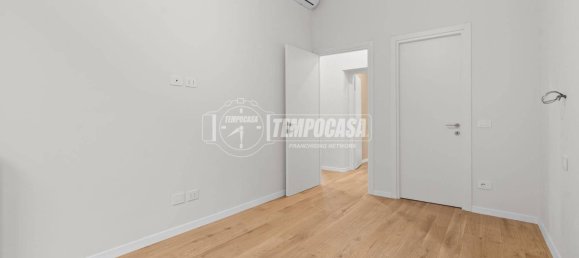 2 Schlafzimmer Wohnung in Milan, Italy, Nr. 324881 21