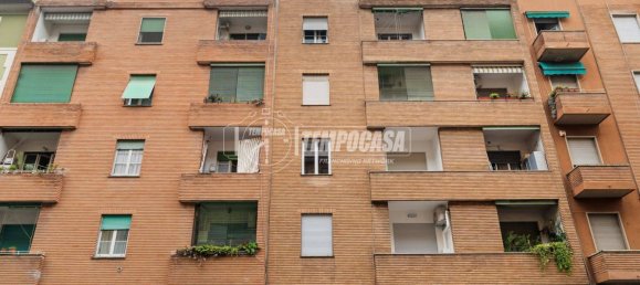 2 bedrooms Apartment in Milan, Italy No. 324881 19