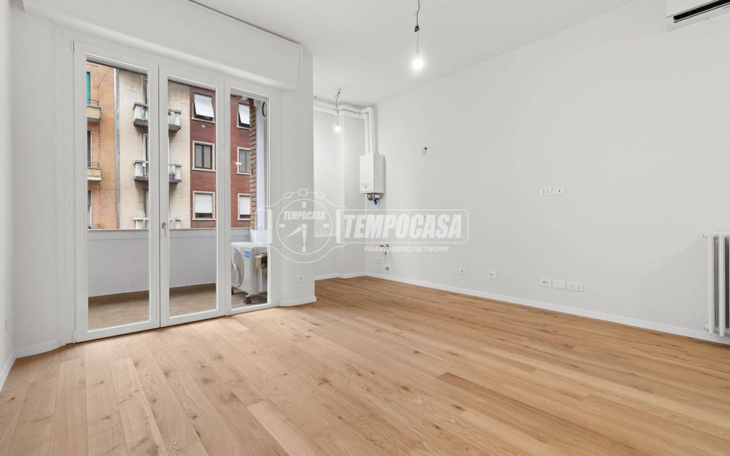 2 bedrooms Apartment in Milan, Italy No. 324881