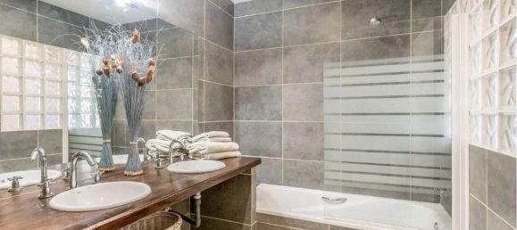 3 غرف نوم فيلا في Estepona, Spain رقم 52297 32