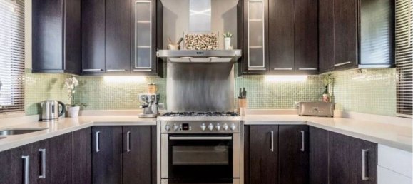 3 غرف نوم فيلا في Estepona, Spain رقم 52297 54