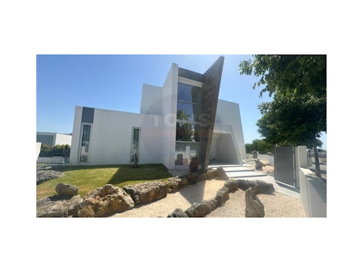 4 bedrooms Villa in Sintra, Portugal No. 270725