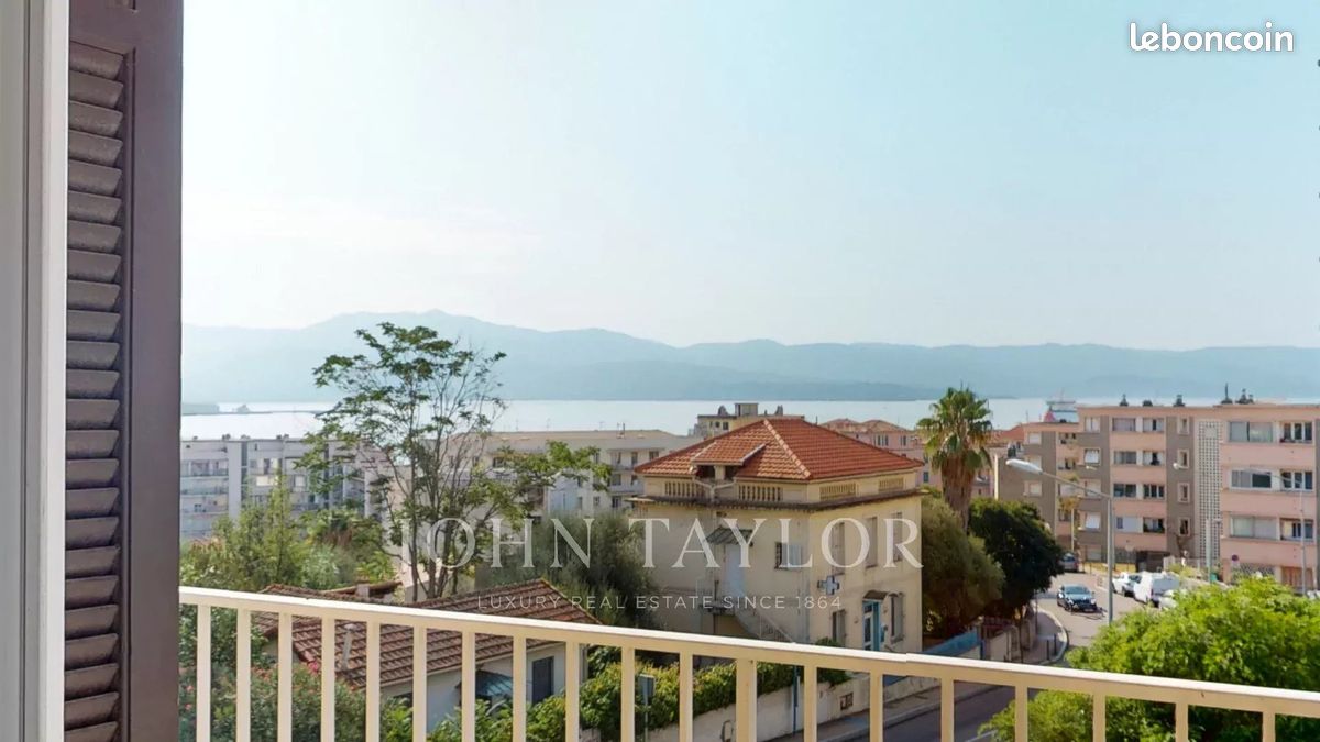 Apartamento de 2 dormitorios en Ajaccio, France No. 355948