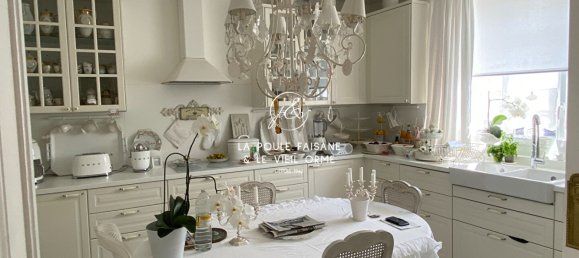 8 bedrooms House in Anet, France No. 97460 6