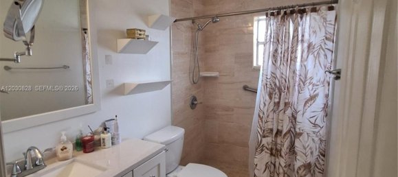 3 dormitorios propiedad comercial en venta en Miami, Miami-Dade, Florida, USA № 615041 3