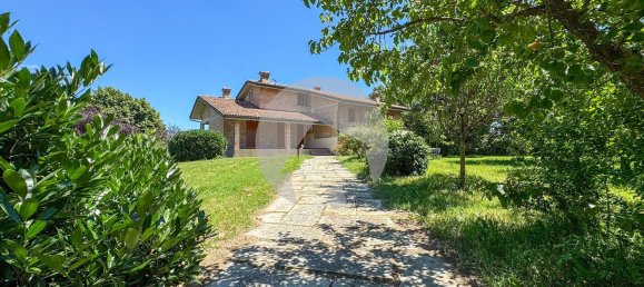 Вилла с 19 спальнями в Скандиано, Италия № 372044 7