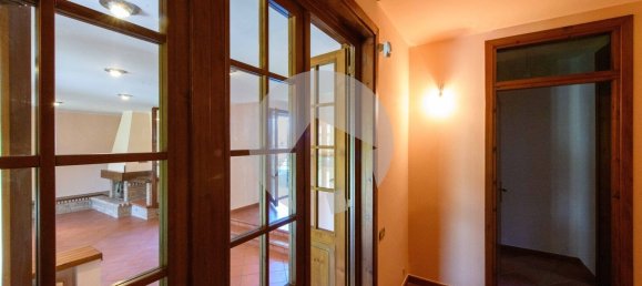 Вилла с 19 спальнями в Скандиано, Италия № 372044 31