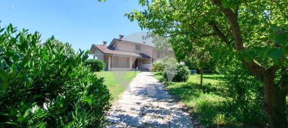 Вилла с 19 спальнями в Скандиано, Италия № 372044 45